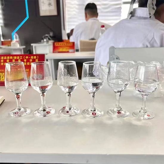 秦含章酒再獲認證!教學用酒載譽歸來,榮奪CFIB“大金獎” 秦含章酒再獲認證!教學用酒載譽歸來,榮奪CFIB“大金獎”