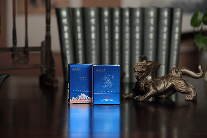 謝師有禮 ● 白毫銀針