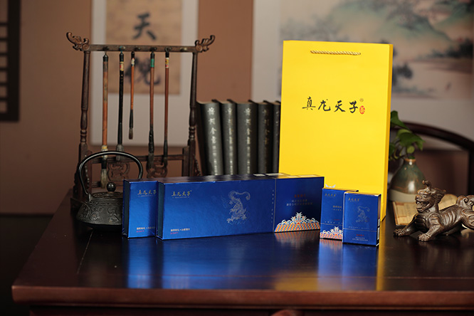 謝師有禮 ● 白毫銀針