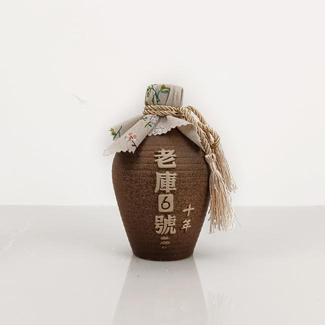 古鎮里四川老基酒勞苦6號十 濃香型白酒【42° 500ml】