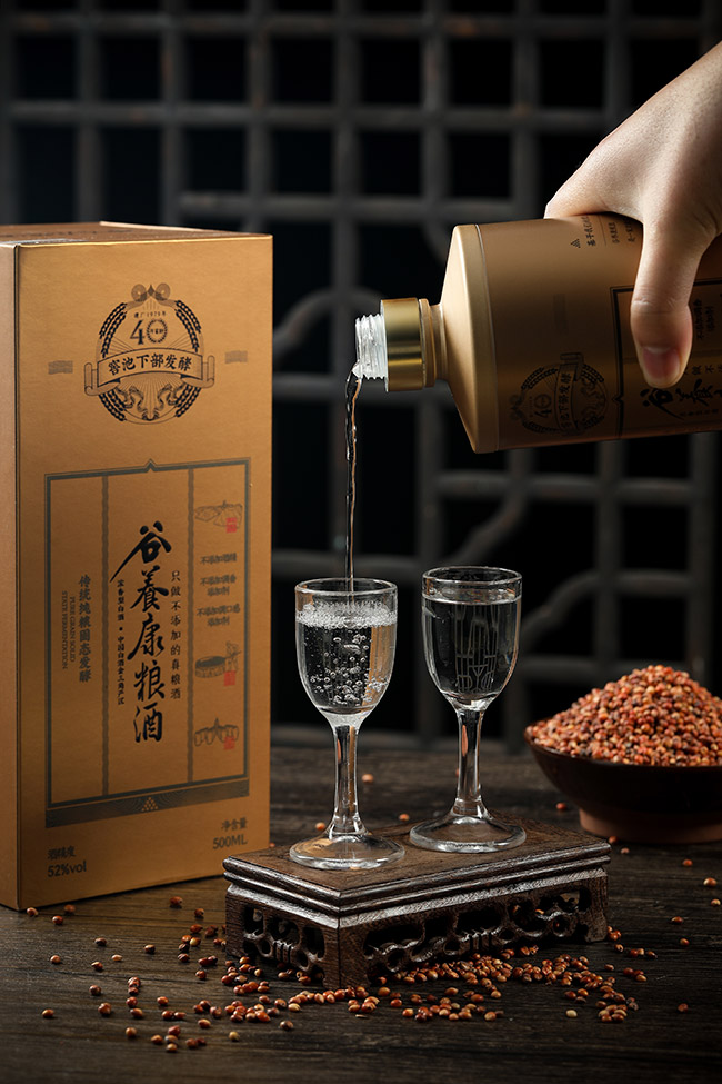 谷養(yǎng)康糧酒金窖齡